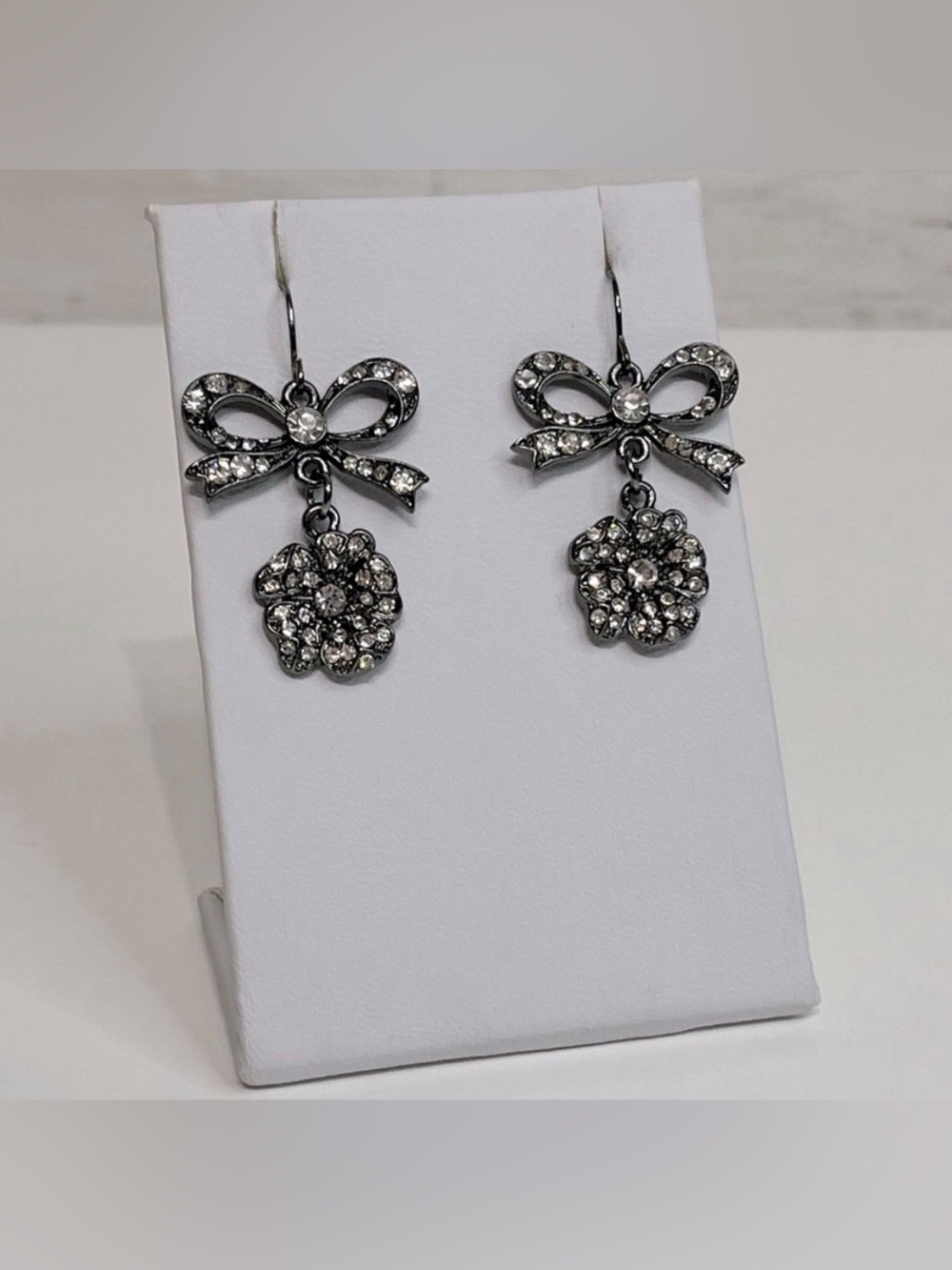 NEW Antique Style Ornate Silver Bow & Flower Dangle Earrings